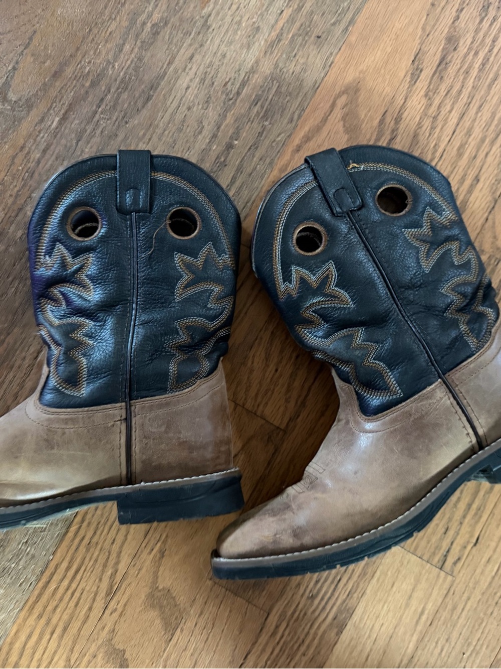 brown & black Smoky Mountain Western boots